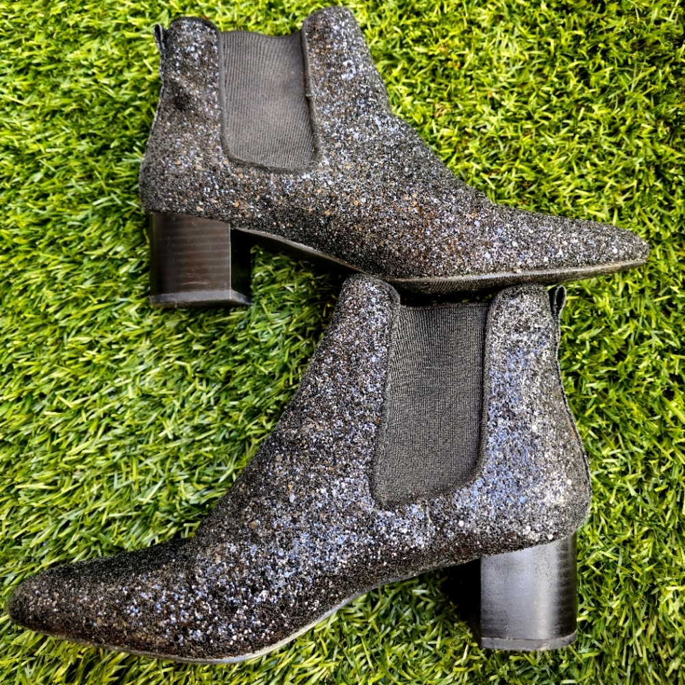 Black sparkly shoes